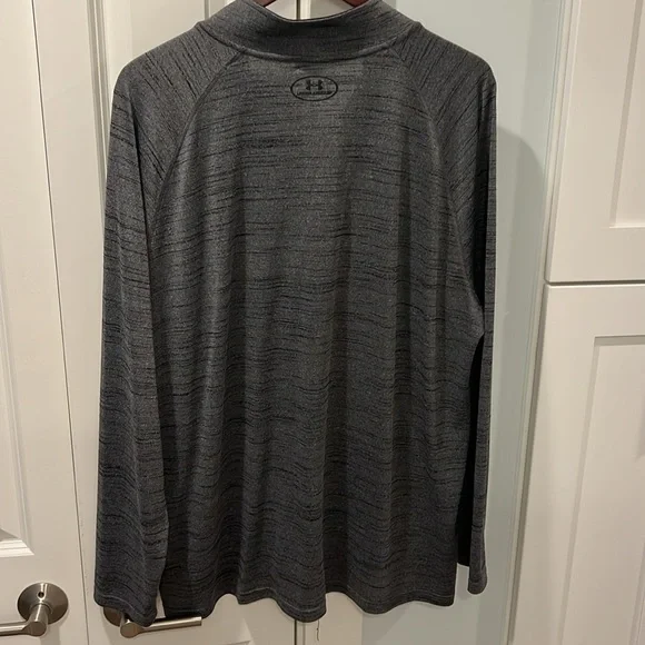 Under Armour 1/4 zip heat gear long sleeve shirt - Picture 6 of 7